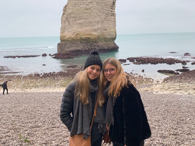 Host sisters on the Great Ocean Road, Australia