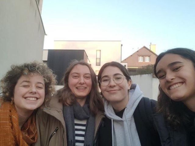 Exchange student with French friends